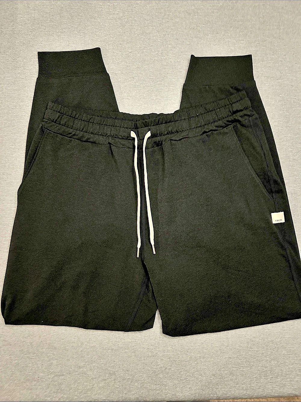 Vuori Athletic Performance  joggers Black Small Like New